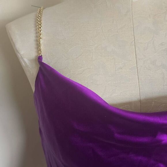Elie Tahari Silk Wild Berry Cami w/ Gold Chain Straps, NWT, XS, MSRP 248.00 - Picture 2 of 7